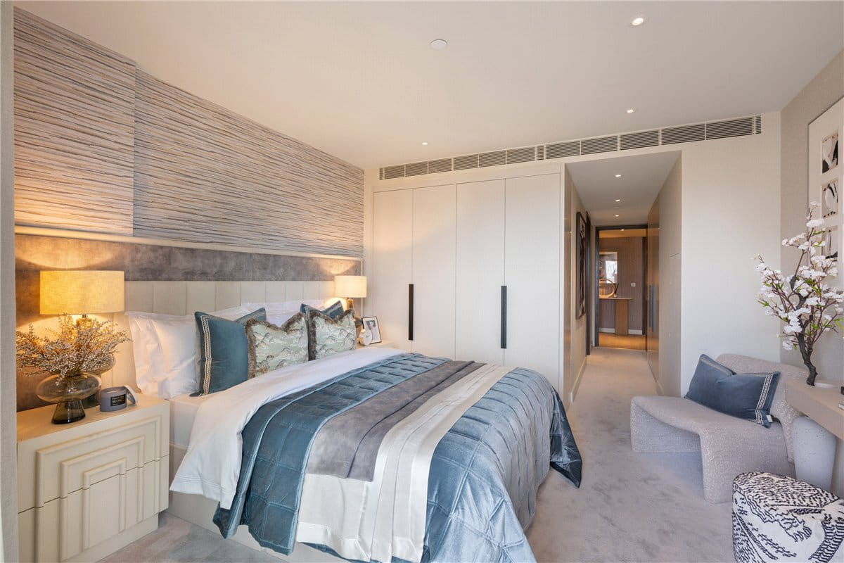 4 bedroom flat, Waterfront Drive, Chelsea Waterfront SW10 - Available