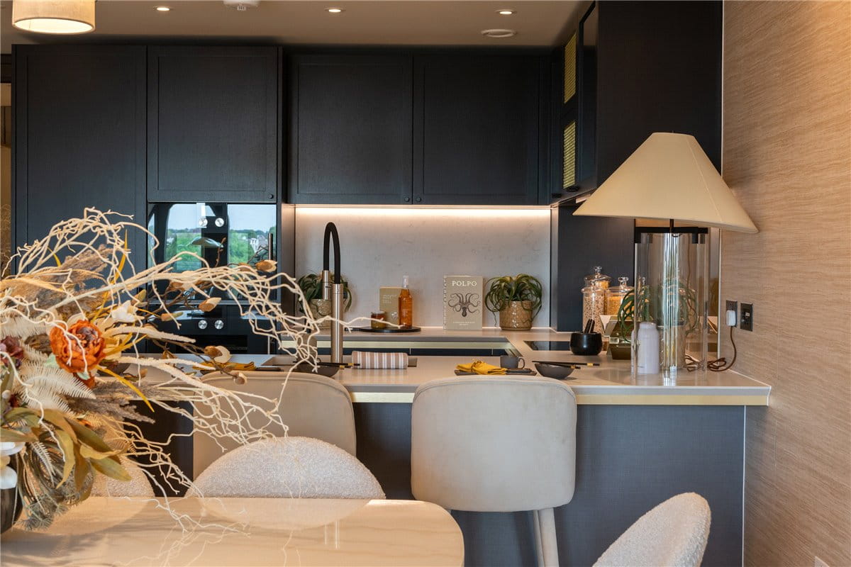 4 bedroom flat, Waterfront Drive, Chelsea Waterfront SW10 - Available