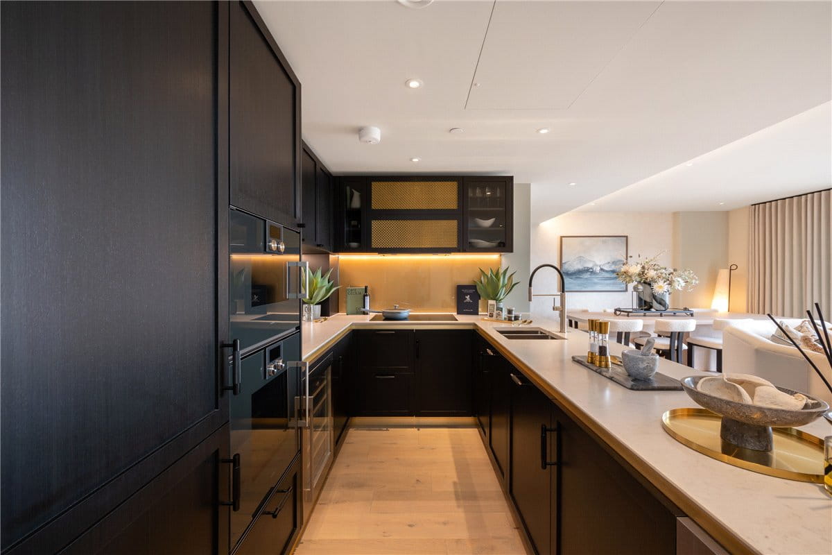 4 bedroom flat, Waterfront Drive, Chelsea Waterfront SW10 - Available