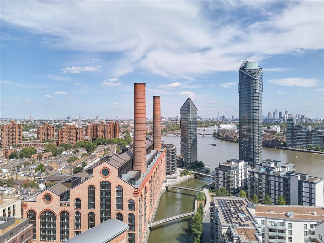 4 bedroom flat, Waterfront Drive, Chelsea Waterfront SW10 - Available