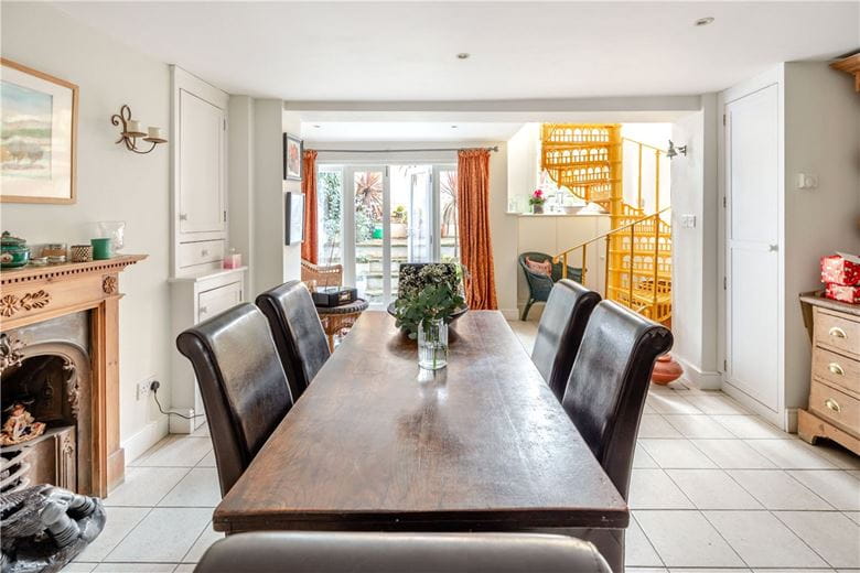 4 bedroom house, Portland Road, Holland Park W11 - Available