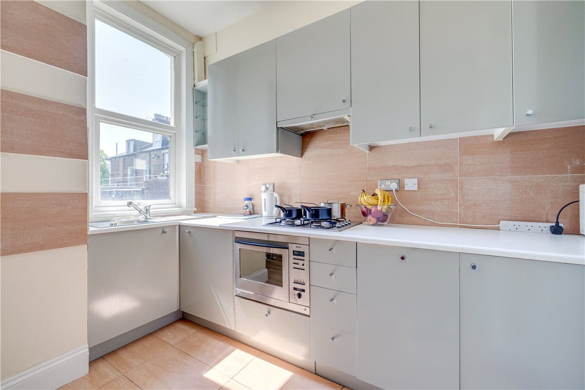 2 bedroom flat, Holland Road, West Kensington W14 - Available