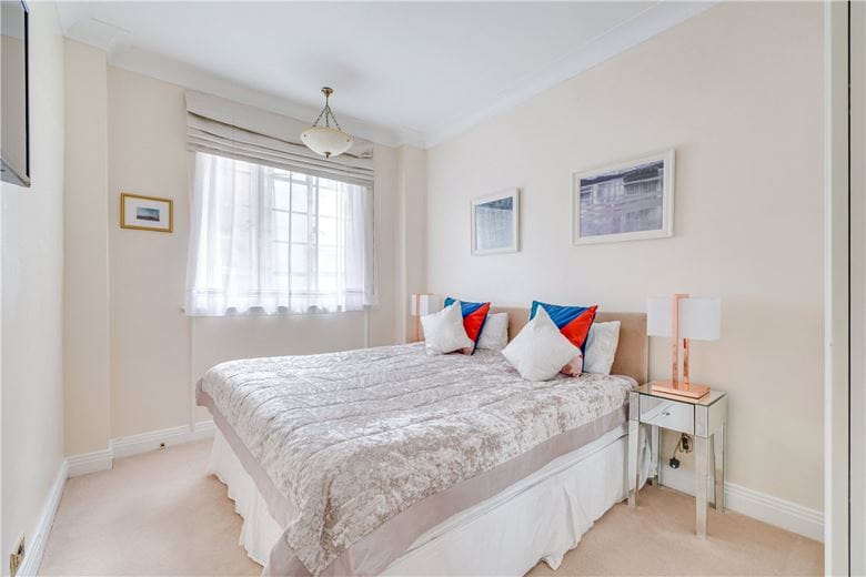 3 bedroom flat, Albion Street, Tyburnia W2 - Available