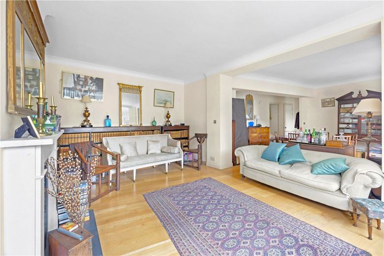 2 bedroom flat, Melton Court, South Kensington SW7 - Available