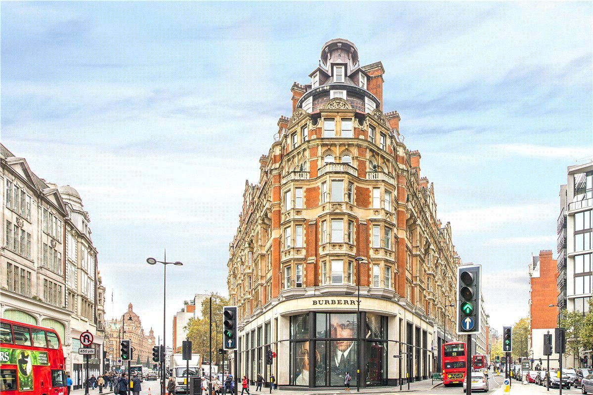 3 bedroom flat, Park Mansions, Knightsbridge SW1X - Available