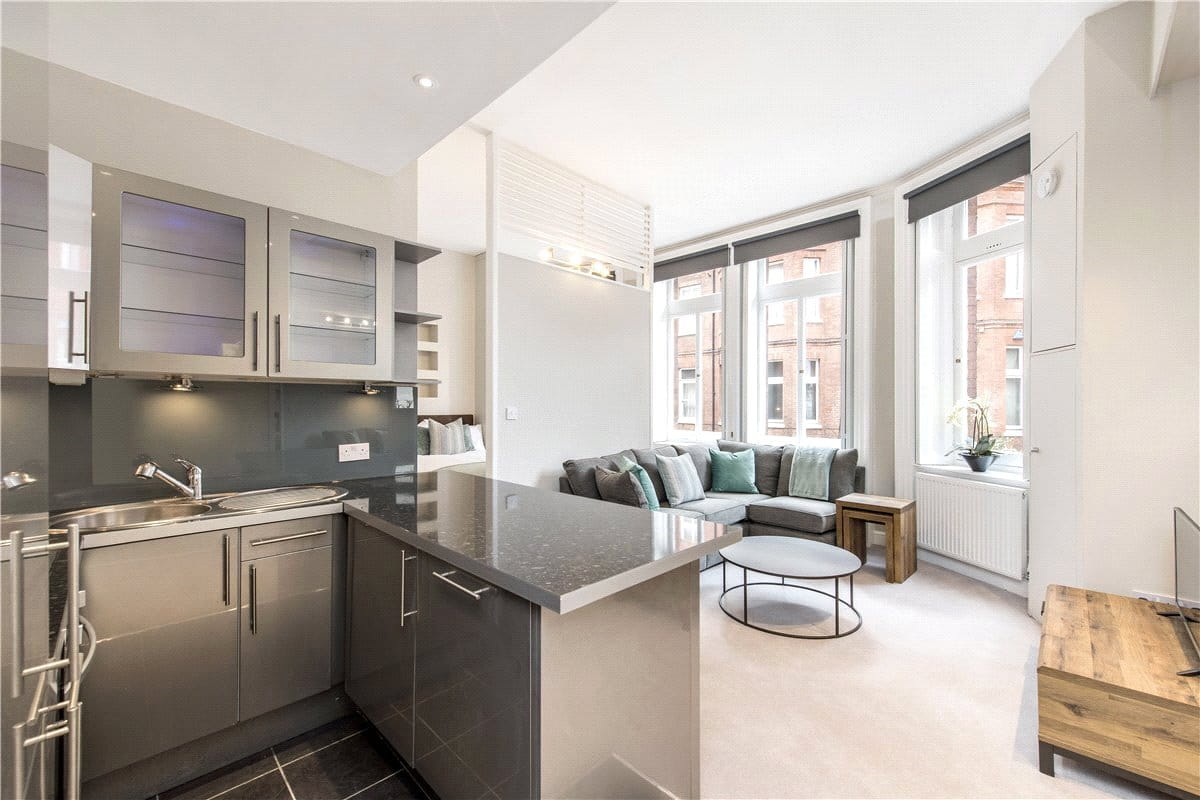  bedroom flat, Pont Street, Knightsbridge SW1X - Available