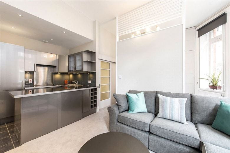  bedroom flat, Pont Street, Knightsbridge SW1X - Available