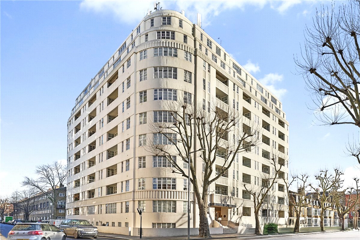  bedroom flat, Sloane Avenue Mansions, Sloane Avenue SW3 - Available