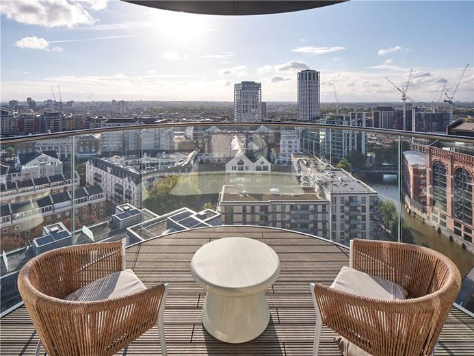 4 bedroom flat, Waterfront Drive, Chelsea Waterfront SW10 - Available