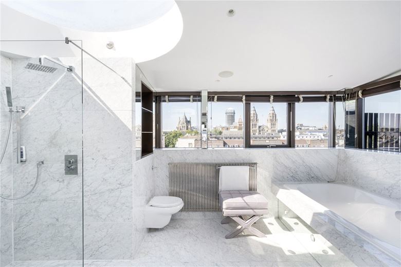 3 bedroom flat, Harrington Road, South Kensington SW7 - Available