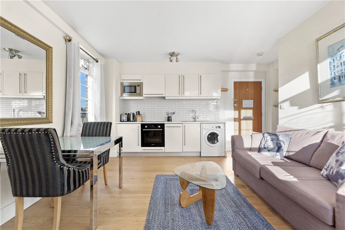 1 bedroom flat, Sloane Avenue, Chelsea SW3 - Available