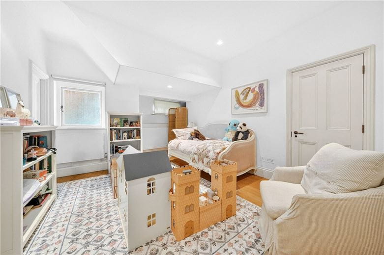4 bedroom maisonette, Harrington Gardens, South Kensington SW7 - Available