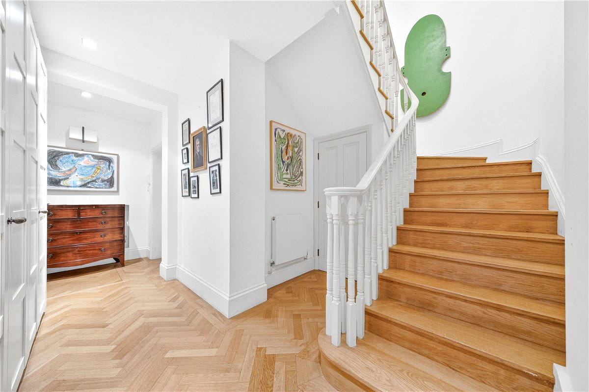 4 bedroom maisonette, Harrington Gardens, South Kensington SW7 - Available