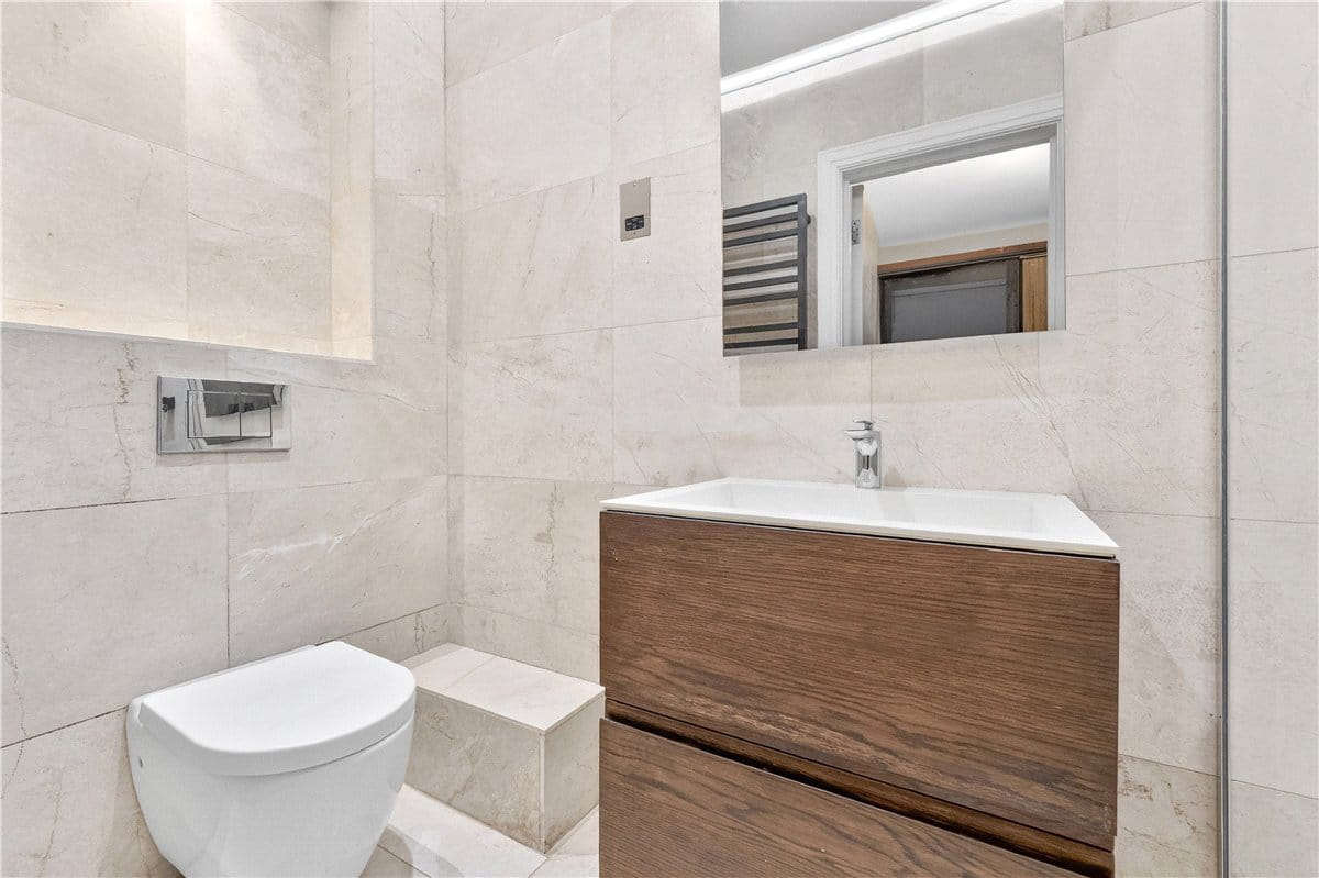 2 bedroom flat, Prince's Gate, South Kensington SW7 - Available