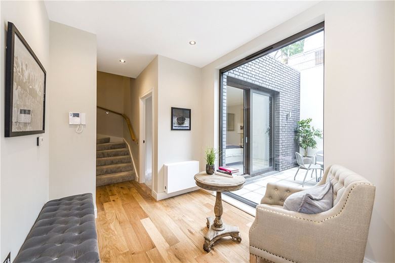3 bedroom flat, Elgin Avenue, Maida Vale W9 - Sold