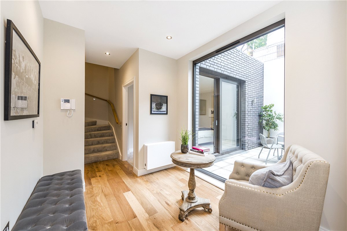 3 bedroom flat, Elgin Avenue, Maida Vale W9 - Sold