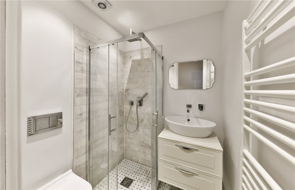 2 bedroom flat, Elm Park Road, London SW3 - Available