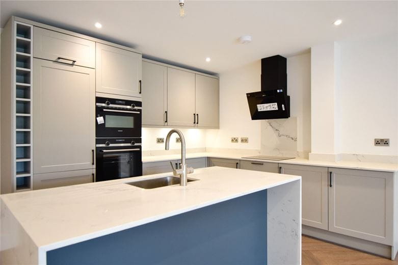 4 bedroom house, Hauxton Road, Little Shelford CB22 - Available