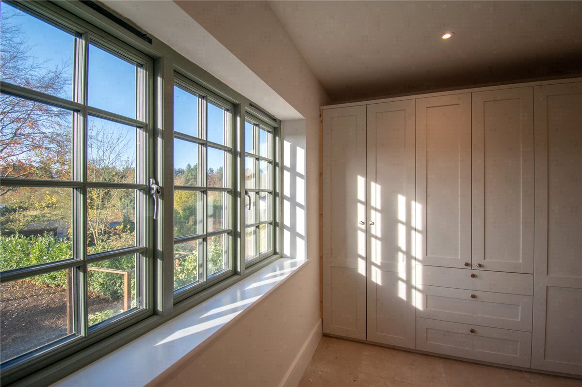 4 bedroom house, Hauxton Road, Little Shelford CB22 - Available