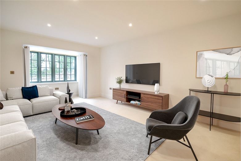 4 bedroom house, Hauxton Road, Little Shelford CB22 - Available