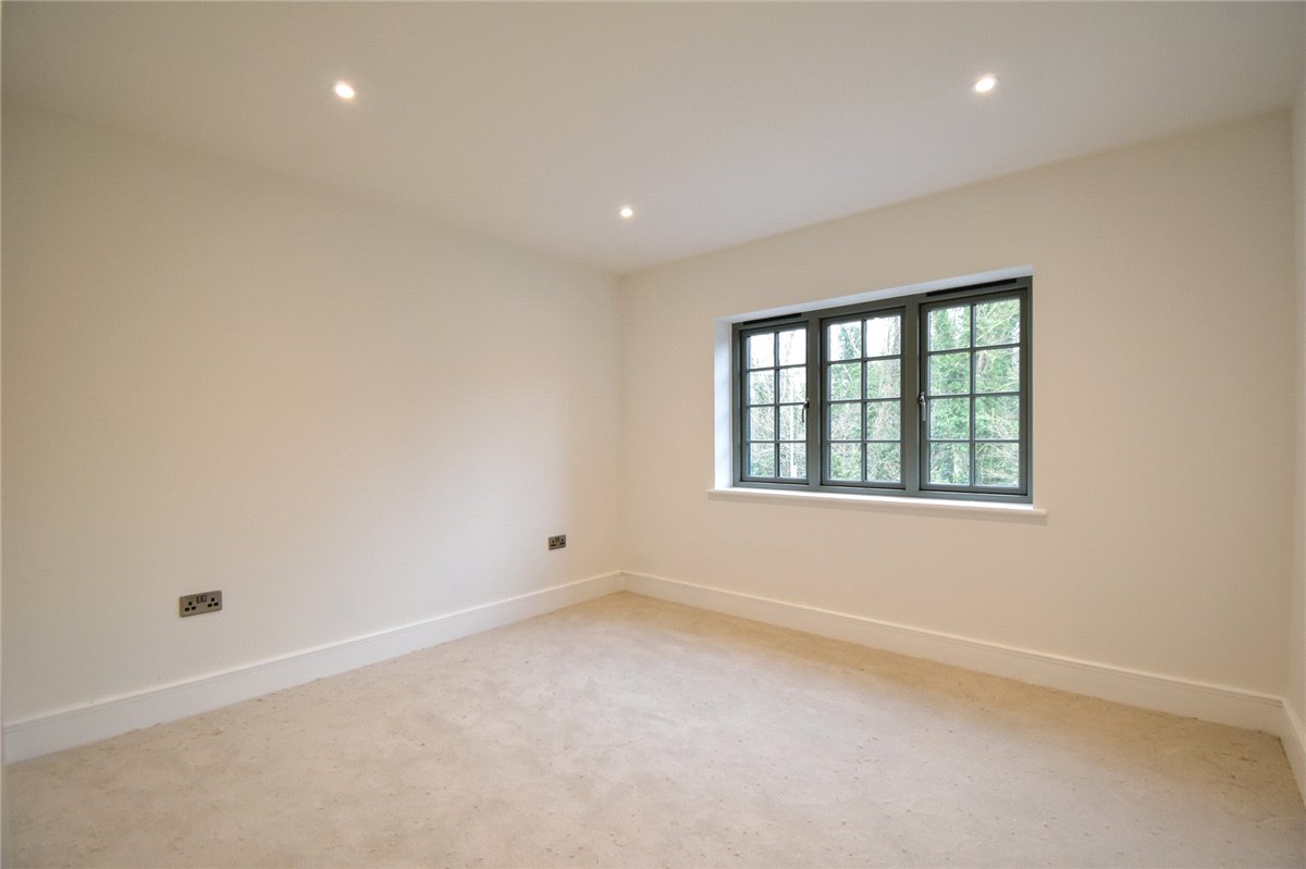 4 bedroom house, Hauxton Road, Little Shelford CB22 - Available