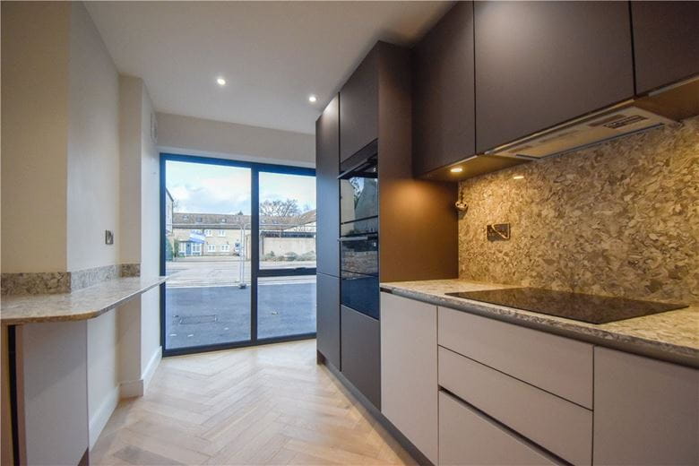 3 bedroom house, High Street, Chesterton CB4 - Available