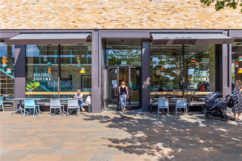 3 bedroom flat, Eddington Avenue, Cambridge CB3 - Available