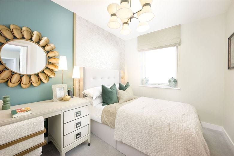 3 bedroom flat, Eddington Avenue, Cambridge CB3 - Available