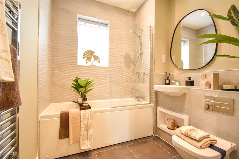 2 bedroom maisonette, Saffron Way, Cherry Hinton CB1 - Available