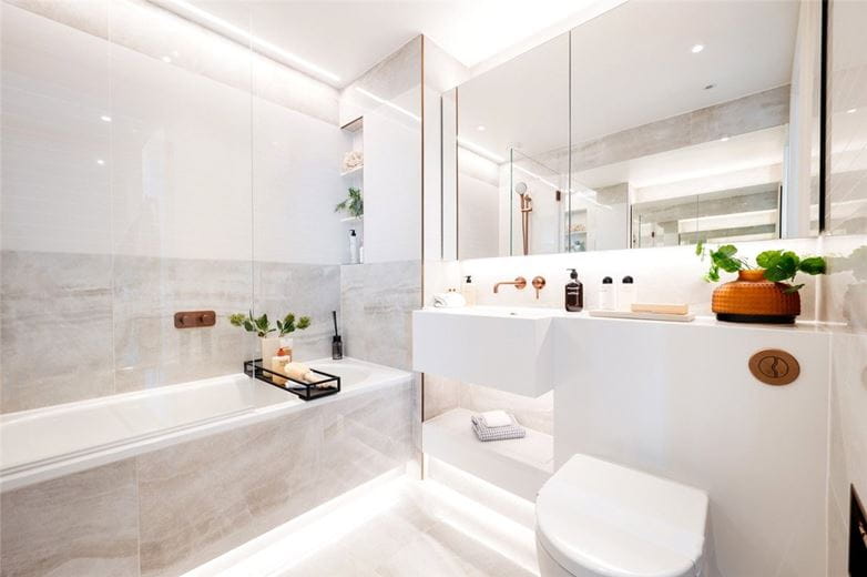 4 bedroom flat, White City Living, 54 Wood Lane W12 - Available