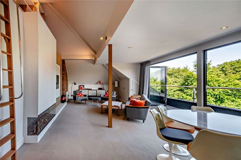  bedroom flat, Kent Road, Harrogate HG1 - Available