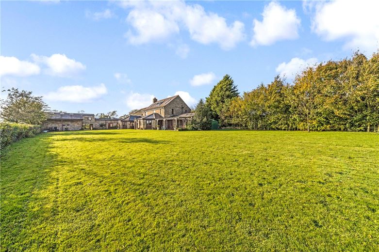 6 bedroom house, Norwood, Near Harrogate HG3 - Available