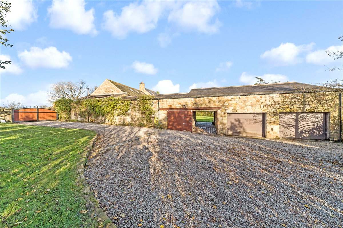6 bedroom house, Norwood, Near Harrogate HG3 - Available