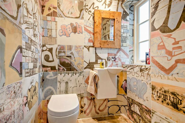 5 bedroom house, Main Street, Ledston WF10 - Available