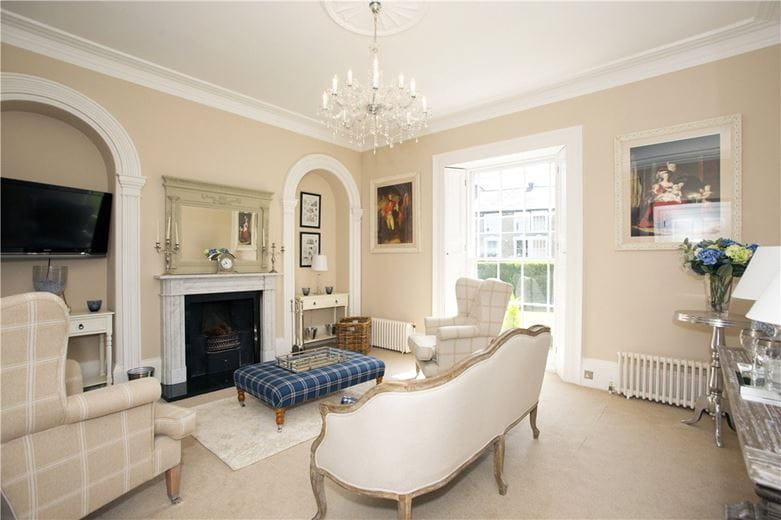 6 bedroom house, Swan House, 12 Swan Road HG1 - Sold