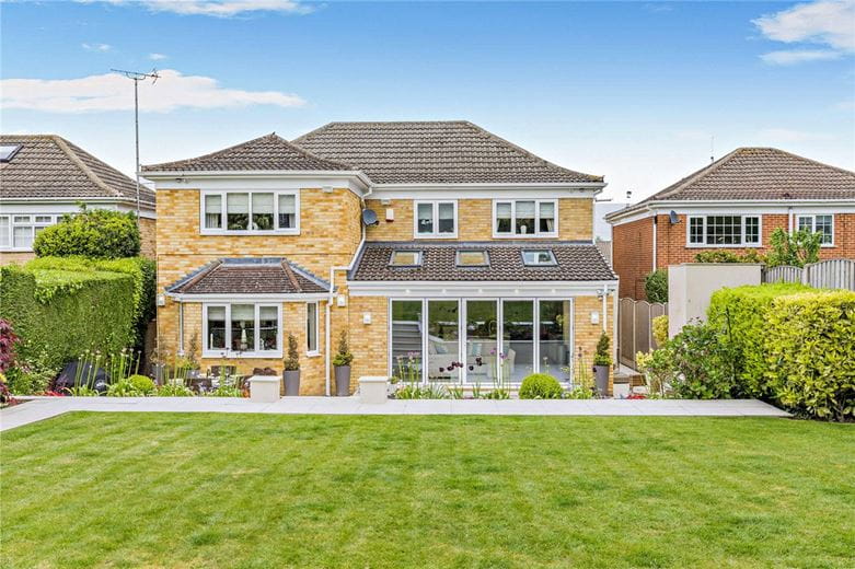 5 bedroom house, Walton Station Lane, Wakefield WF2 - Available