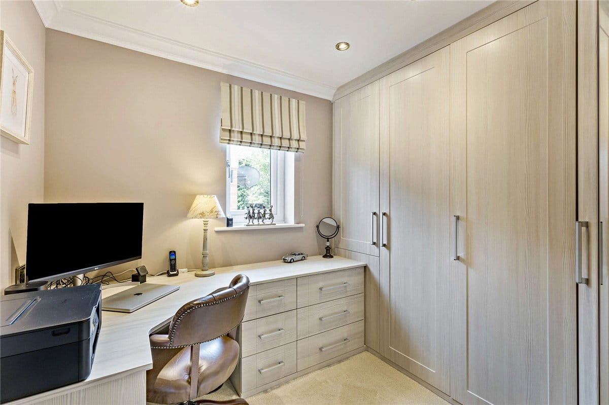 5 bedroom house, Walton Station Lane, Wakefield WF2 - Available
