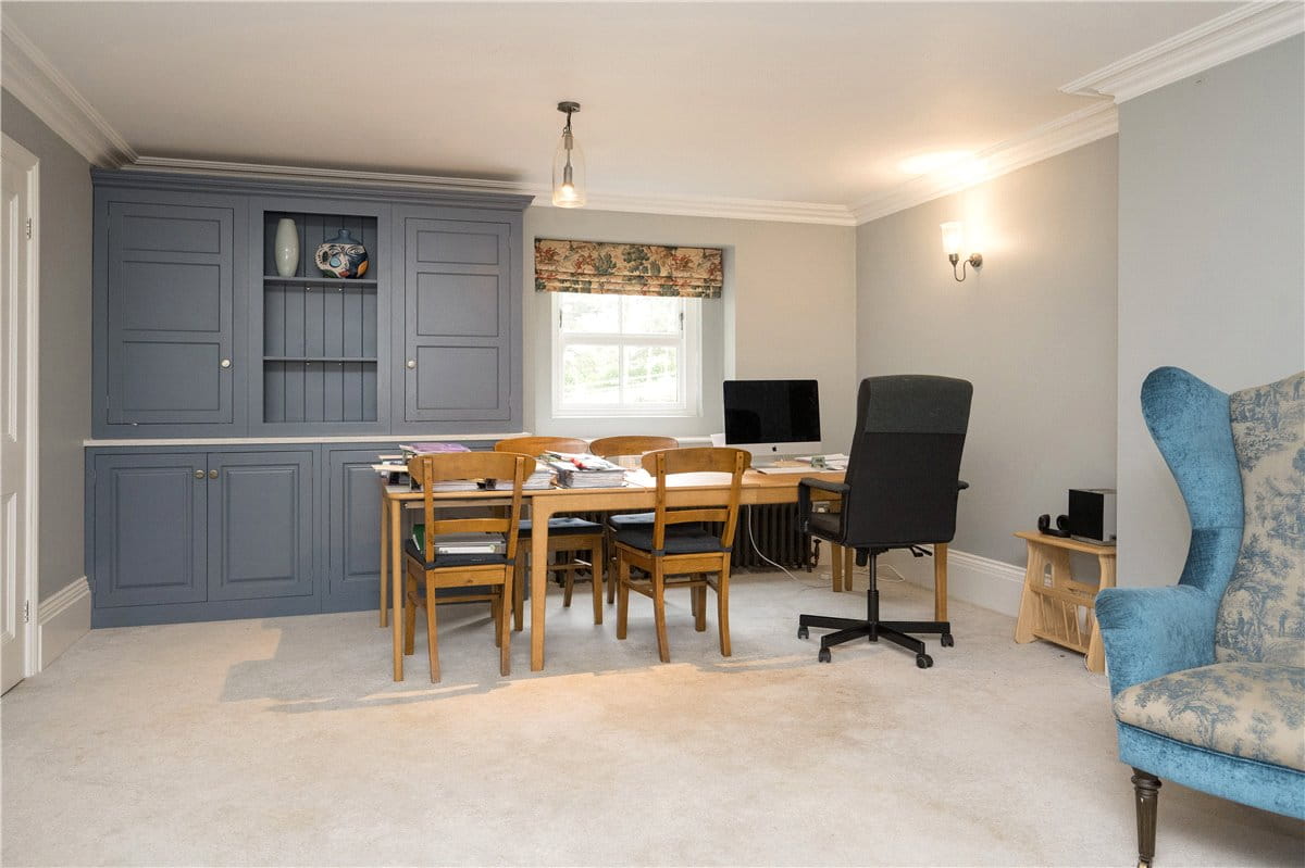 6 bedroom house, Healthwaite Hall, Weeton LS17 - Available