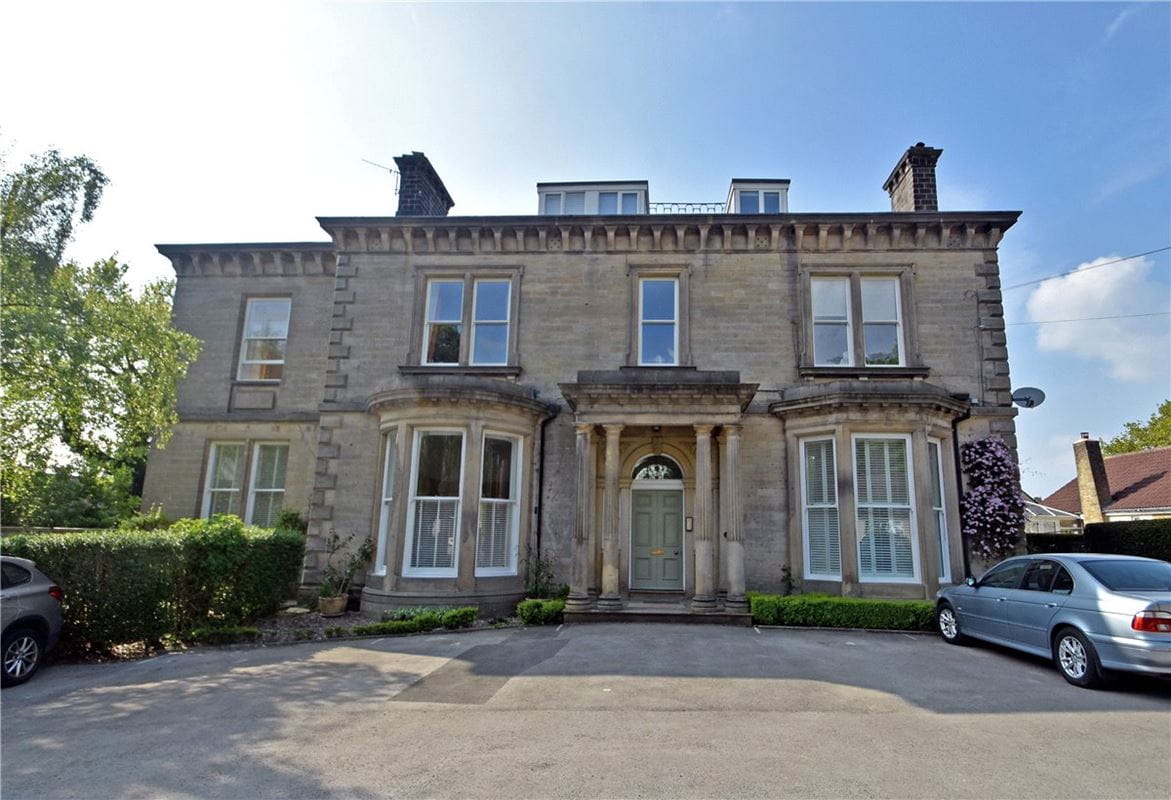 2 bedroom flat, Flat 2, Harlow Grange, Otley Road HG3 - Sold STC