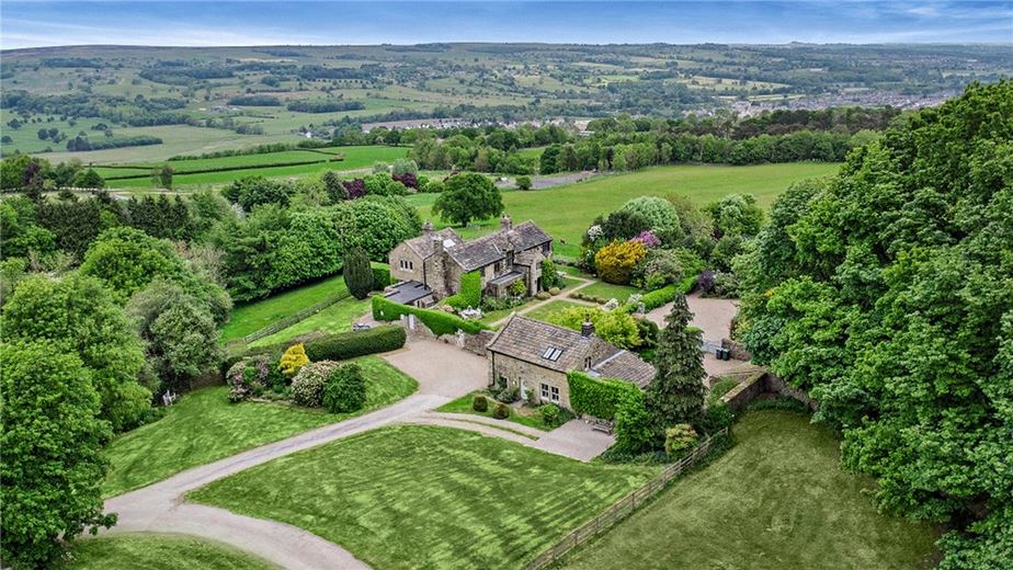 5 bedroom house, Ben Rhydding, Near Ilkley LS29 - Available