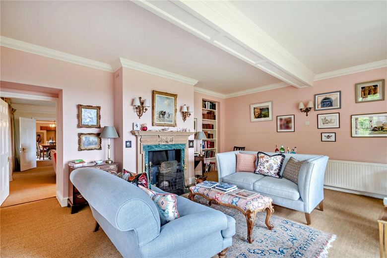 5 bedroom house, Ben Rhydding, Near Ilkley LS29 - Available