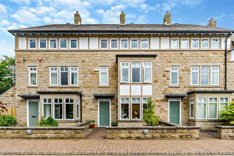 4 bedroom house, Royal Gardens, Harrogate HG2 - Available