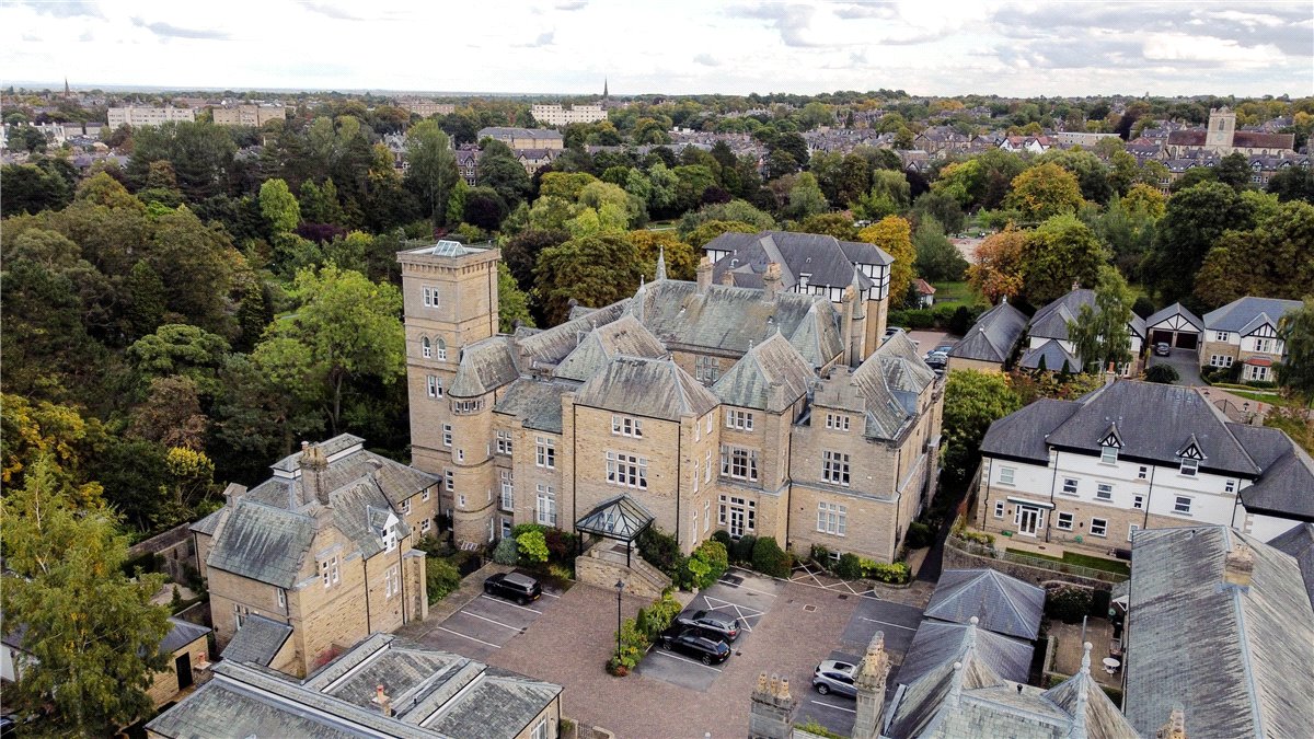 2 bedroom flat, Apartment 9, Ellis House, Ellis Court HG1 - Sold