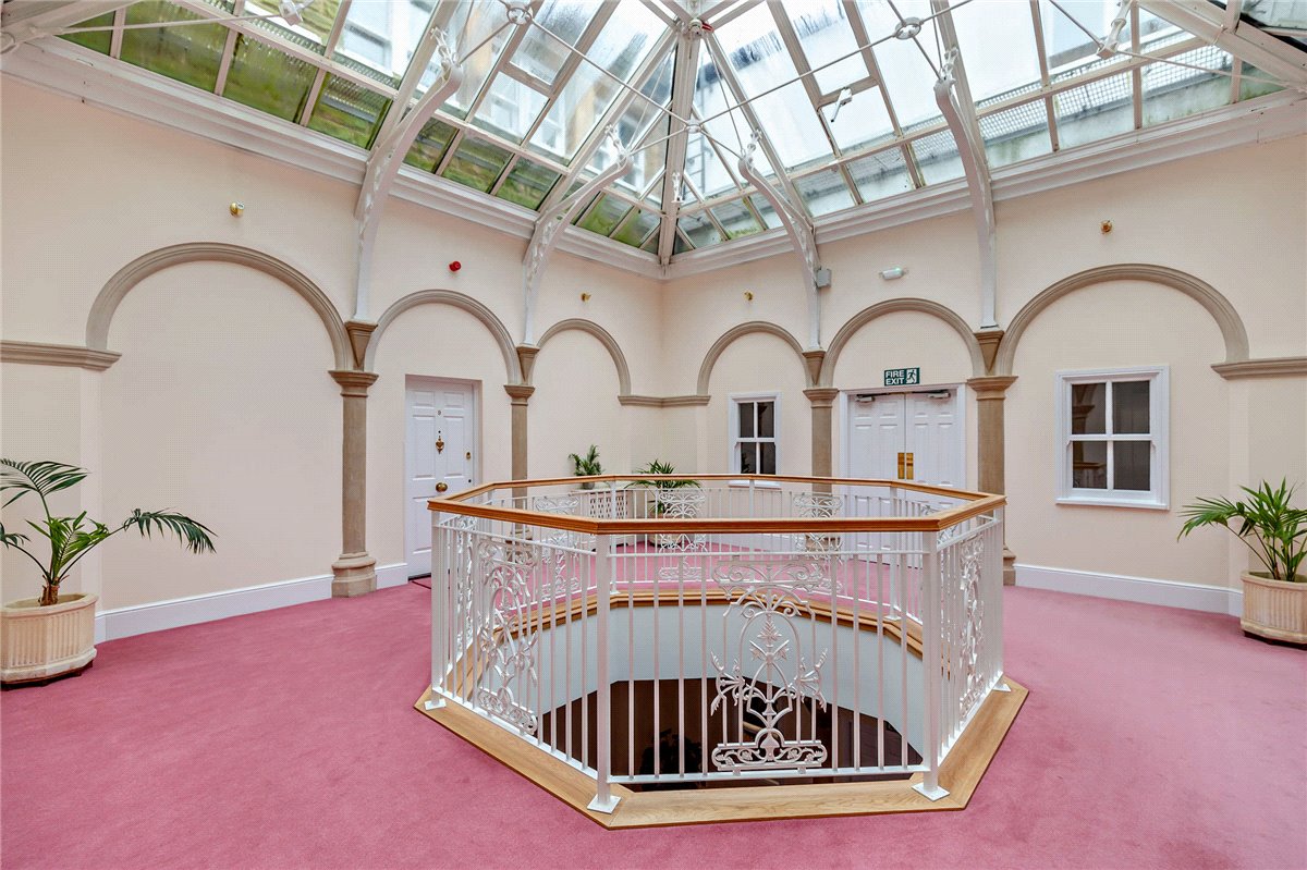 2 bedroom flat, Apartment 9, Ellis House, Ellis Court HG1 - Sold