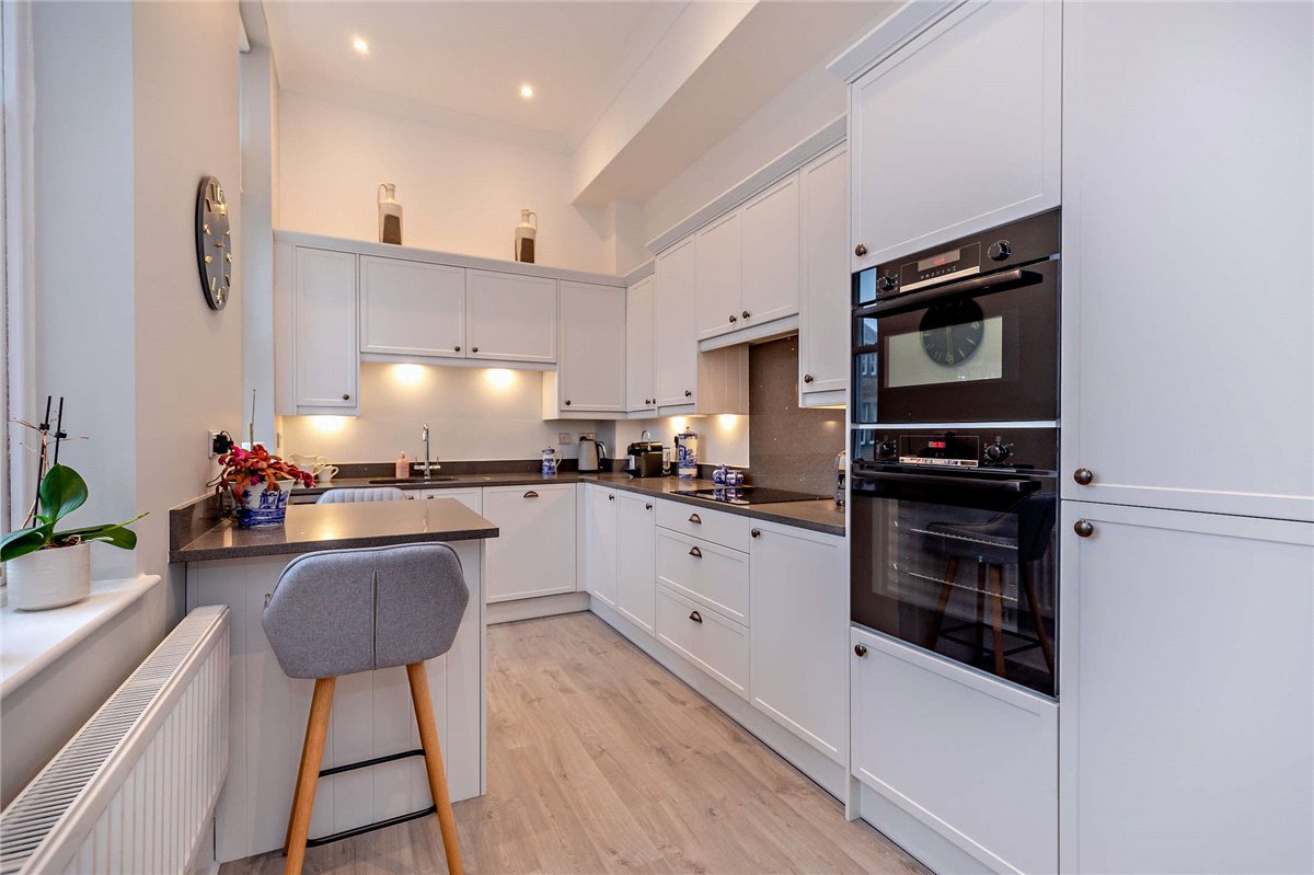 2 bedroom flat, Apartment 9, Ellis House, Ellis Court HG1 - Sold