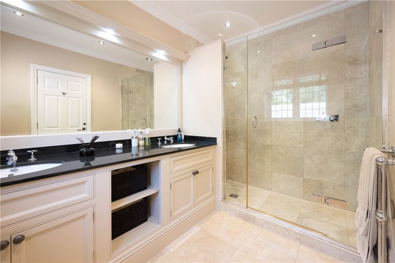 4 bedroom house, Woodgate Lane, Weeton LS17 - Available