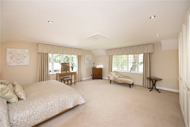 4 bedroom house, Woodgate Lane, Weeton LS17 - Available