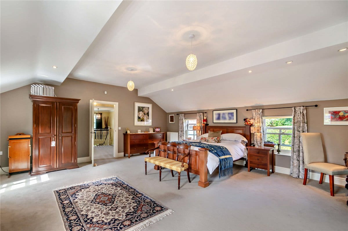 5 bedroom house, Shaw Lane, Farnham HG5 - Sold