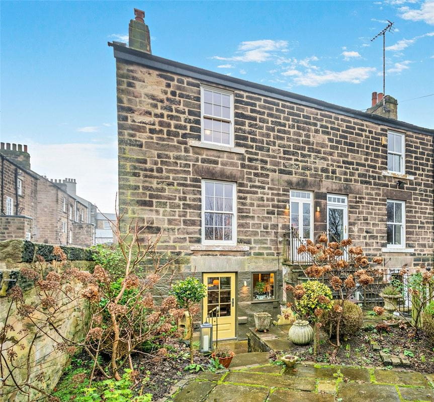 2 bedroom house, Wellington Square, Harrogate HG2 - Available