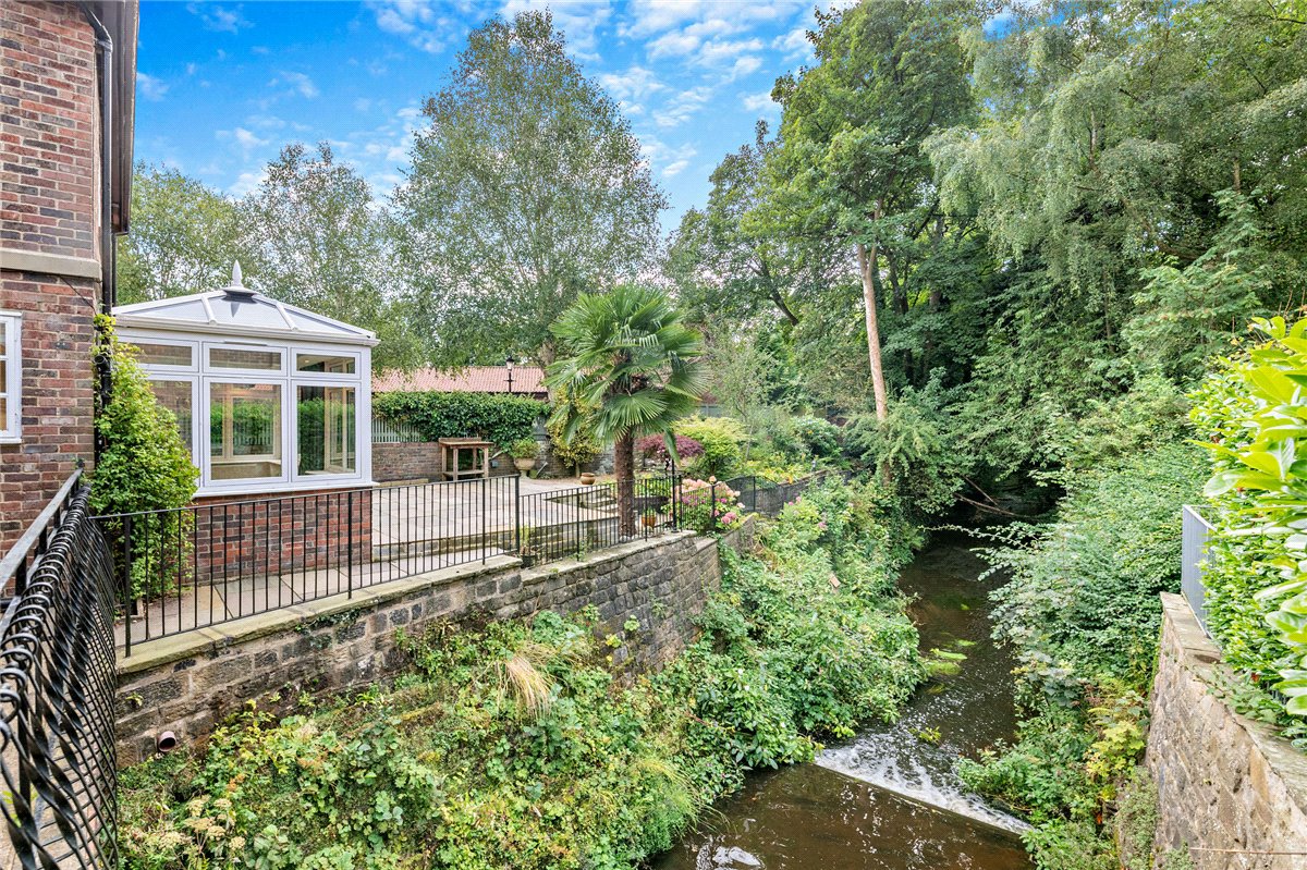 2 bedroom house, Castle Mills, Knaresborough HG5 - Sold